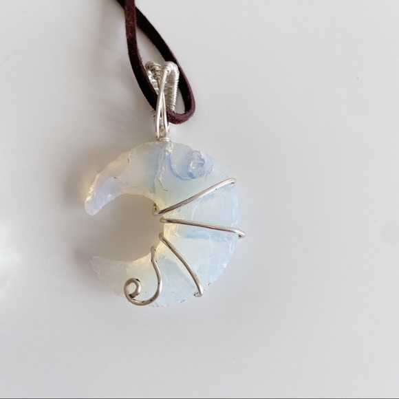 ENERSOUL Crystal Pendant Necklace - Picture 5 of 9